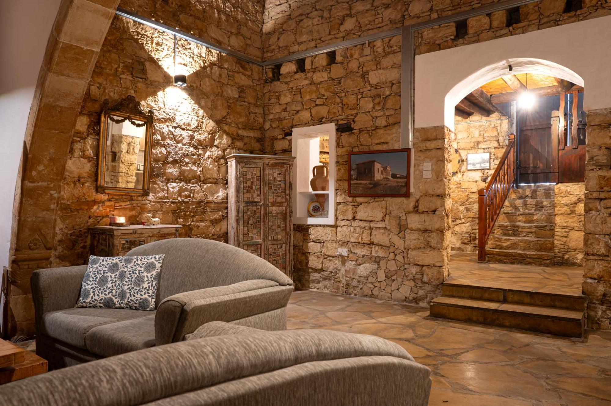 Country house Oinoessa Traditional Boutique